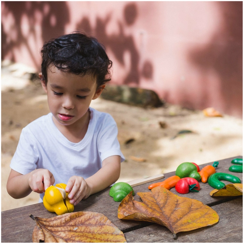 Juguete set de frutas y verduras imperfectas plan toys