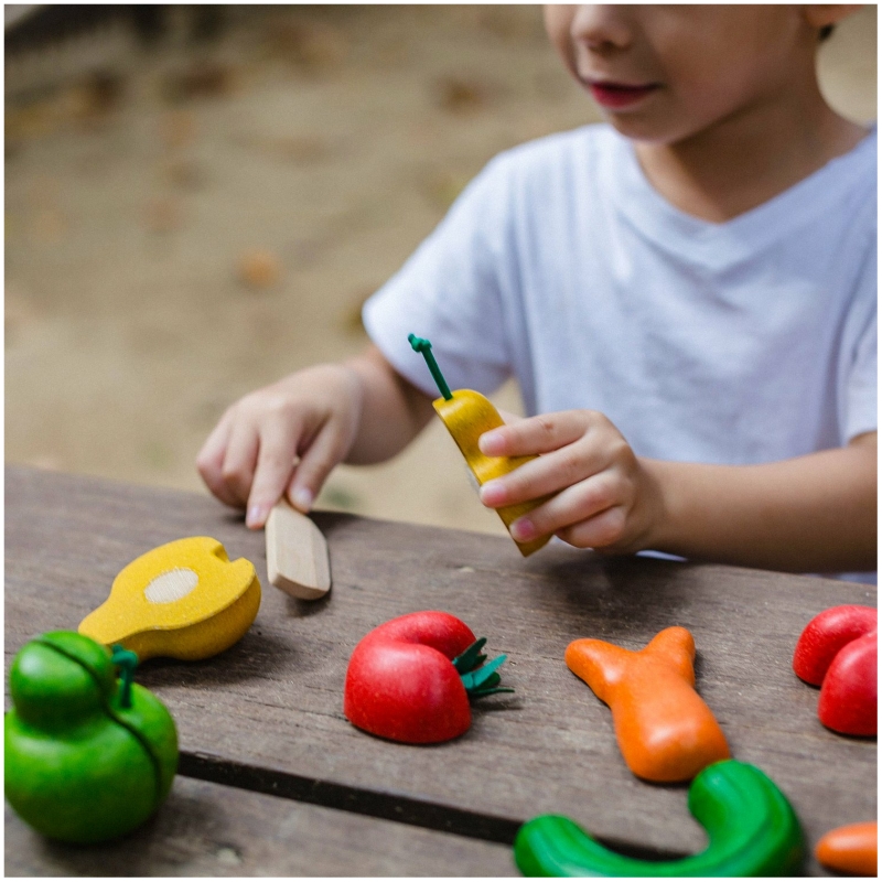 Juguete set de frutas y verduras imperfectas plan toys