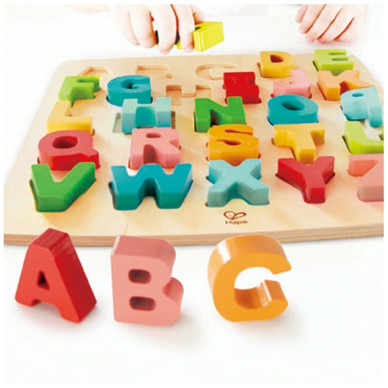 Juguete puzzle alfabético mayúscula hape