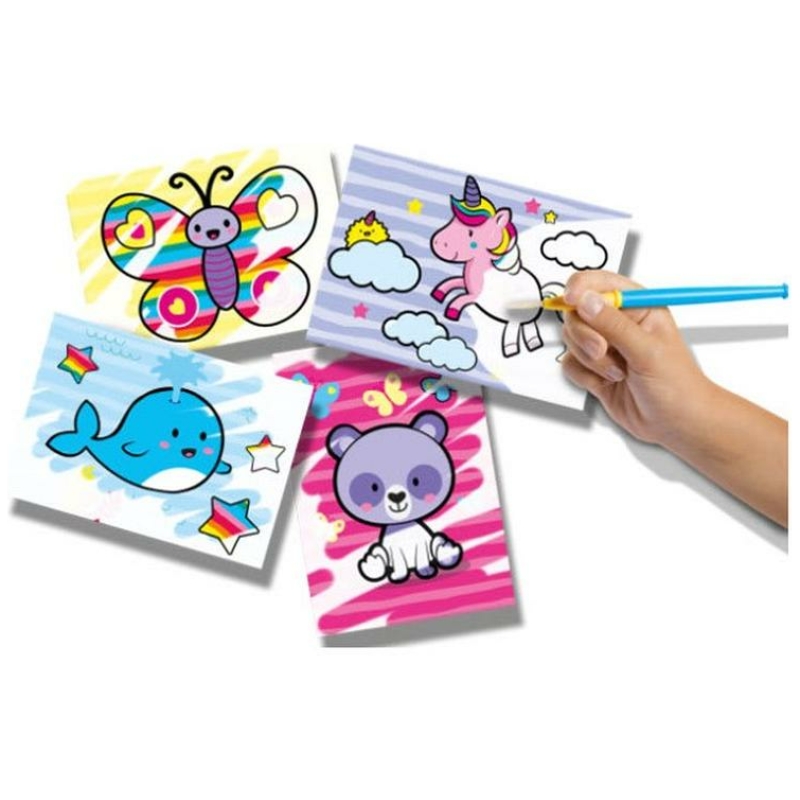 Coloreando tarjetas de fantasía con agua