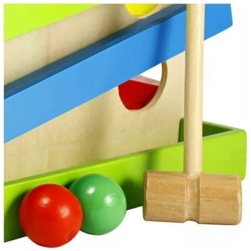 Juego cascada con martillo